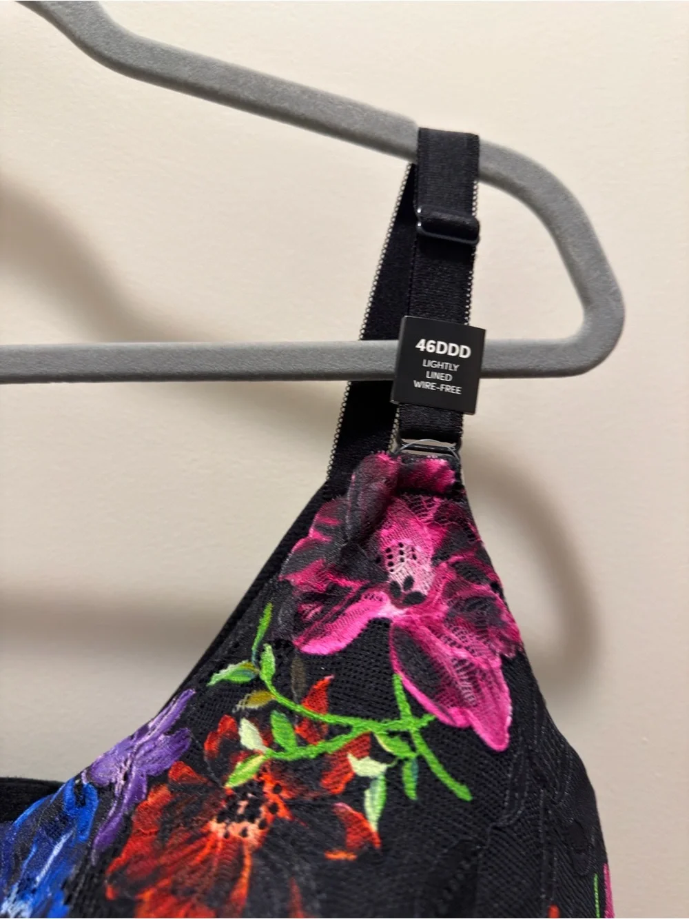 torrid curve Black Bra with Multicolor Floral Lace new size 46ddd